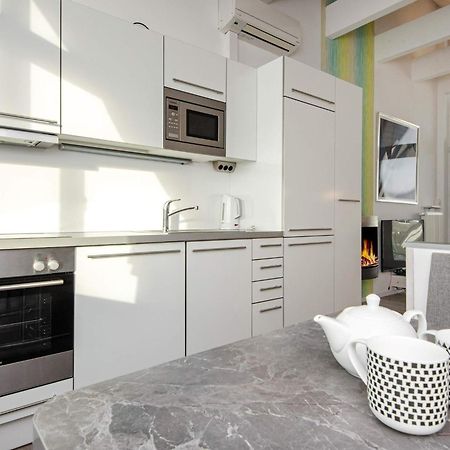 6 Person Holiday Home In Wendtorf Eksteriør billede